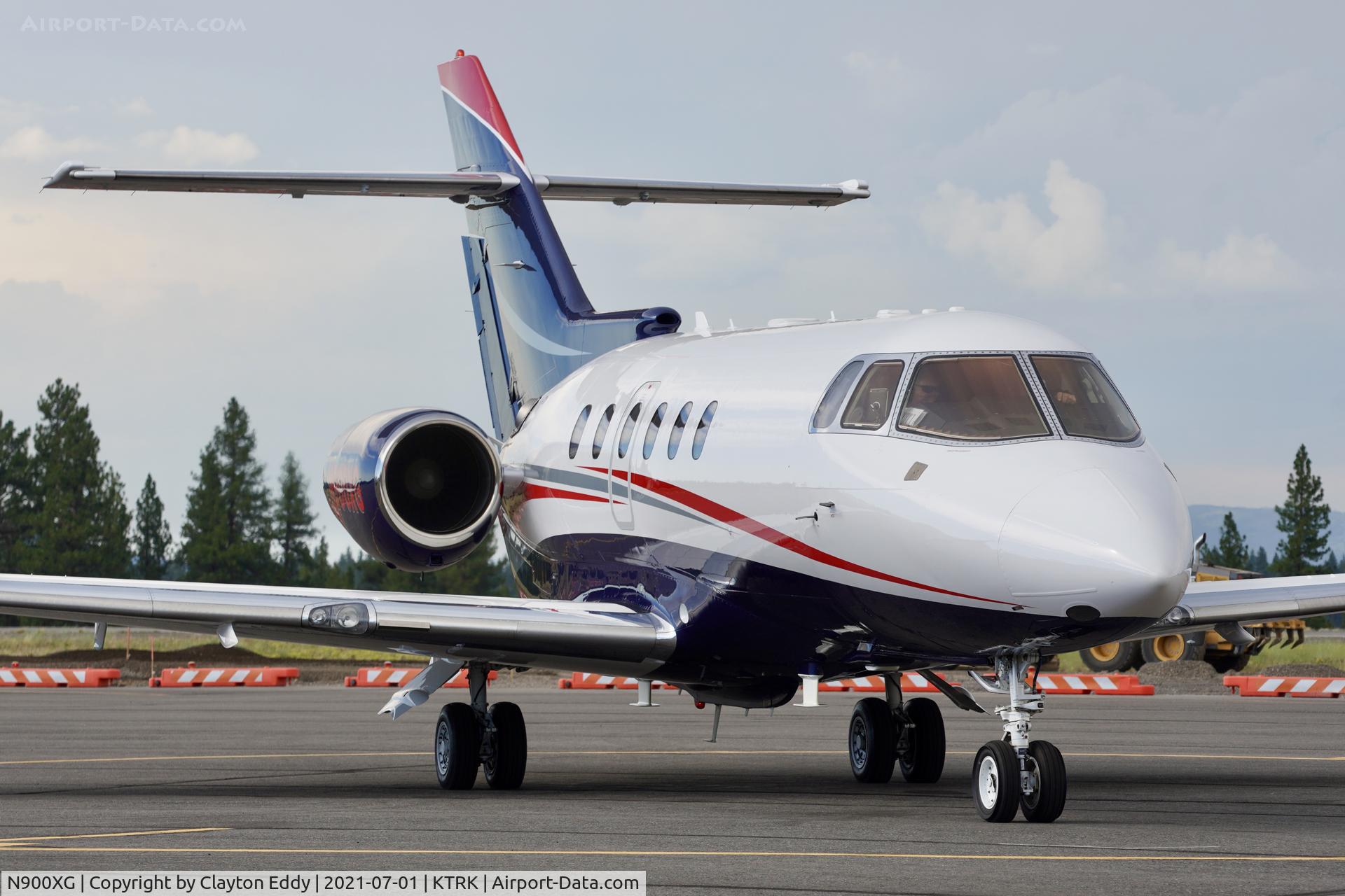 N900XG, 2008 Hawker Beechcraft 900XP C/N HA-0072, Truckee airport California 2021.
