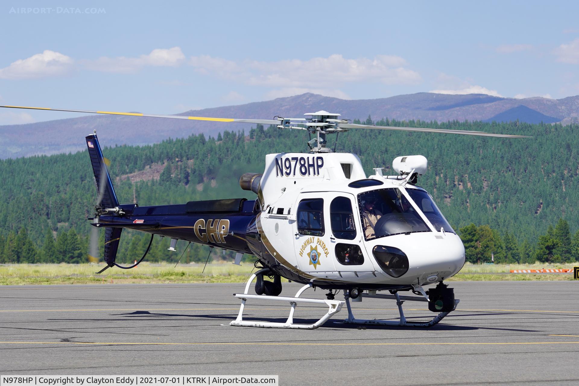 N978HP, 2014 Airbus Helicopters AS-350B-3 Ecureuil C/N 7915, Truckee airport California 2021.