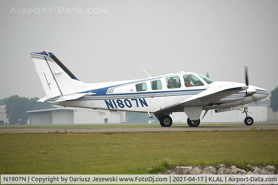 N1807N, 1981 Beech 58 Baron C/N TH-1263, Beech 58 Baron  C/N TH-1263, N1807N