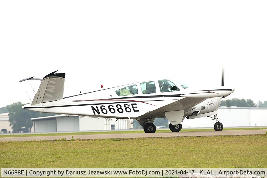 N6688E, 1979 Beech V35B Bonanza C/N D-10319, Beech V35B Bonanza  C/N D-10319, N6688E