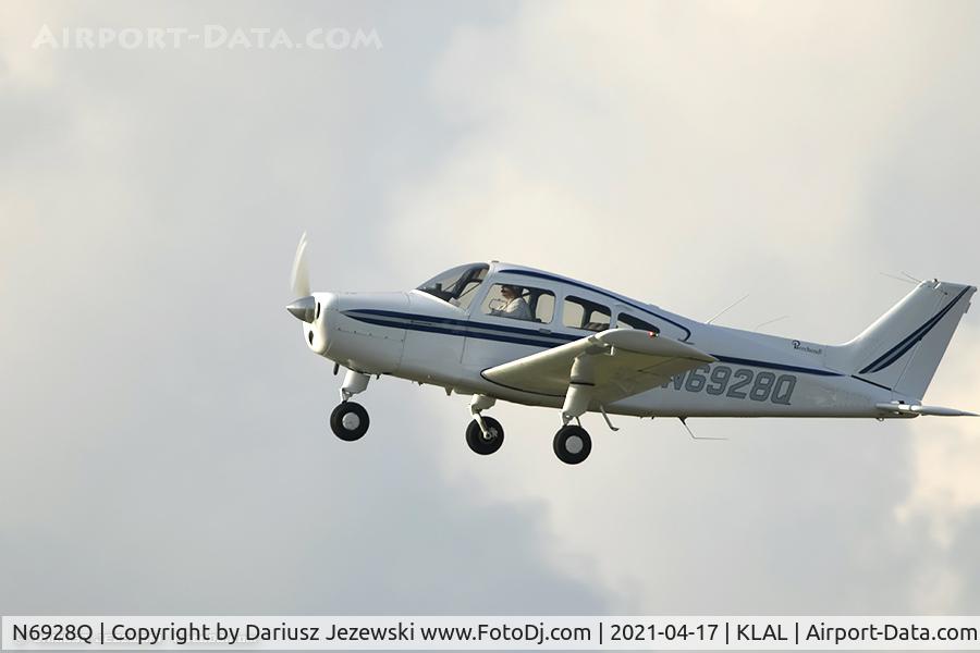 N6928Q, 1967 Beech A23A C/N M-1070, Beech A23A Musketeer Custom III  C/N M-1070, N6928Q