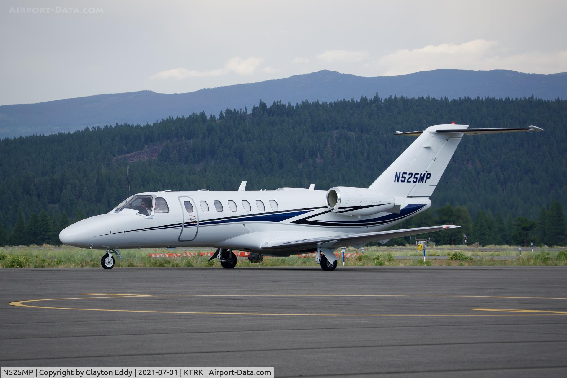 N525MP, 2006 Cessna 525B CitationJet CJ3 C/N 525B0088, Truckee airport California 2021.