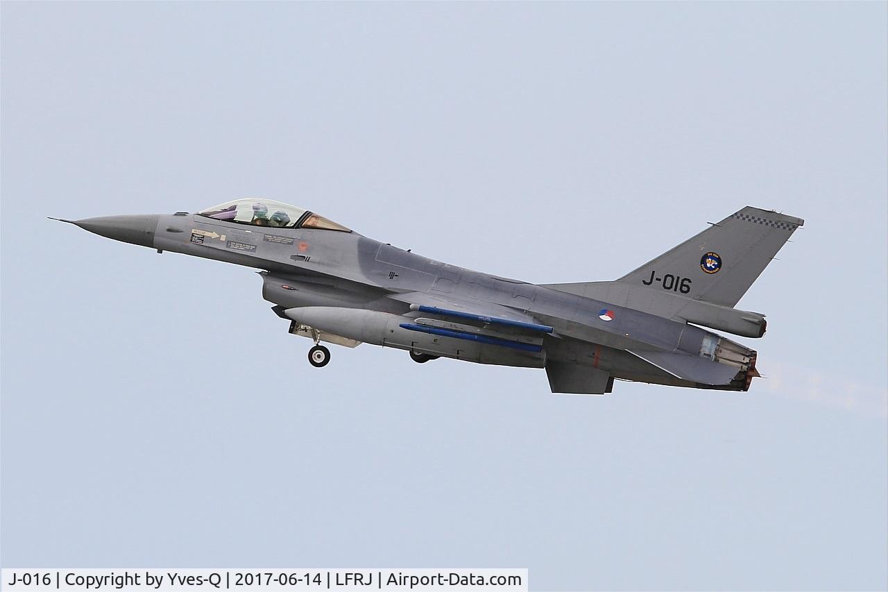 J-016, General Dynamics F-16AM Fighting Falcon C/N 6D-172, General Dynamics F-16AM Fighting Falcon, Take off rwy 26, Landivisiau Naval Air Base (LFRJ) Tiger Meet 2017