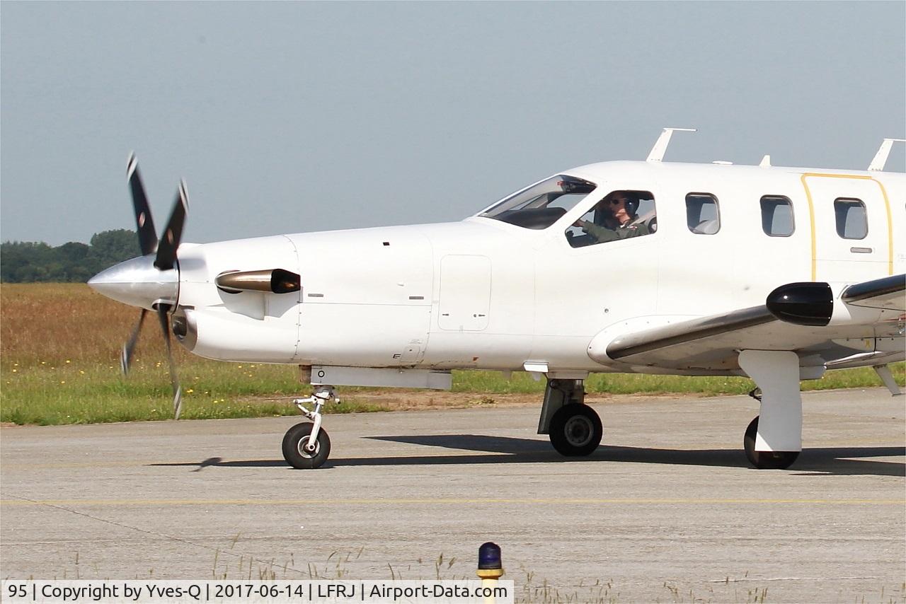 95, Socata TBM-700A C/N 95, Socata TBM-700A, Taxiing to parking area, Landivisiau Naval Air Base (LFRJ) Tiger Meet 2017