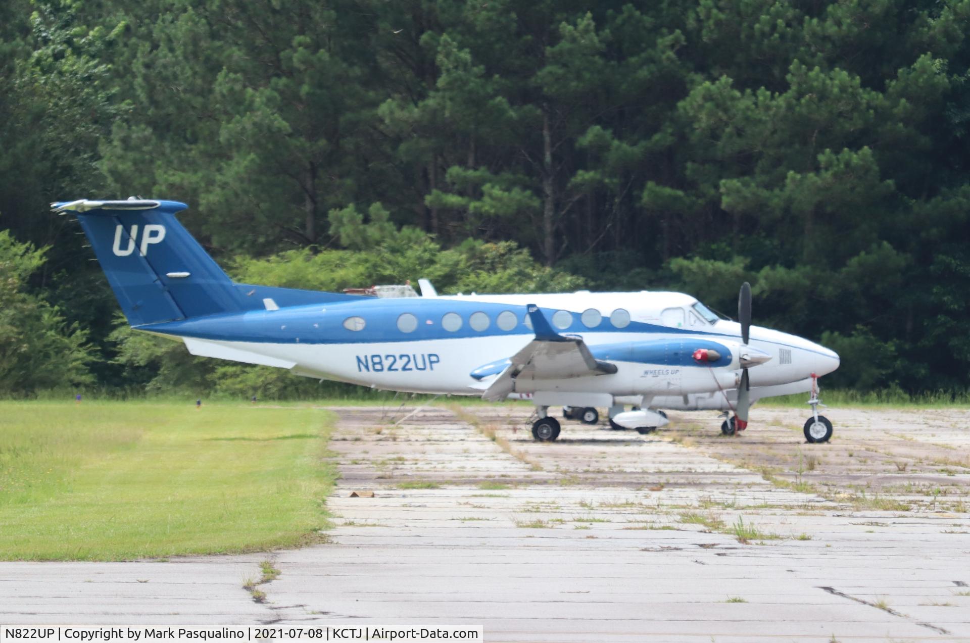 N822UP, 2014 Beechcraft 350 King Air (B300) C/N FL-911, Beech 350