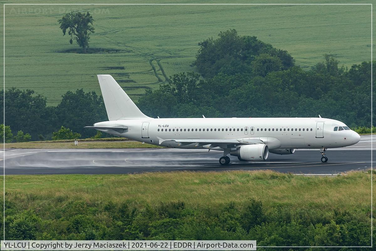 YL-LCU, 2002 Airbus A320-214 C/N 1762, 2002 Airbus A320-214, c/n: 1762