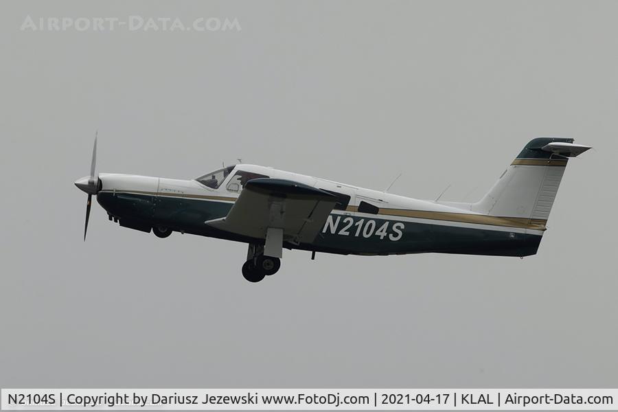 N2104S, Piper PA-32RT-300 C/N 32R-7985087, Piper PA-32RT-300 Lance  C/N 32R-7985087, N2104S