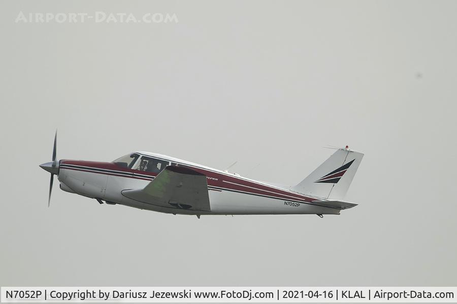 N7052P, 1960 Piper PA-24-250 Comanche C/N 24-2201, Piper PA-24-250 Comanche  C/N 24-2201, N7052P