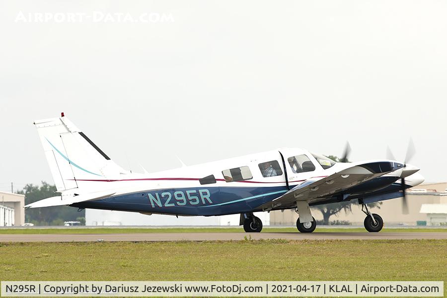N295R, 1981 Piper PA-34-220T C/N 34-8133185, Piper PA-34-220T Seneca II  C/N 34-8133185, N295R