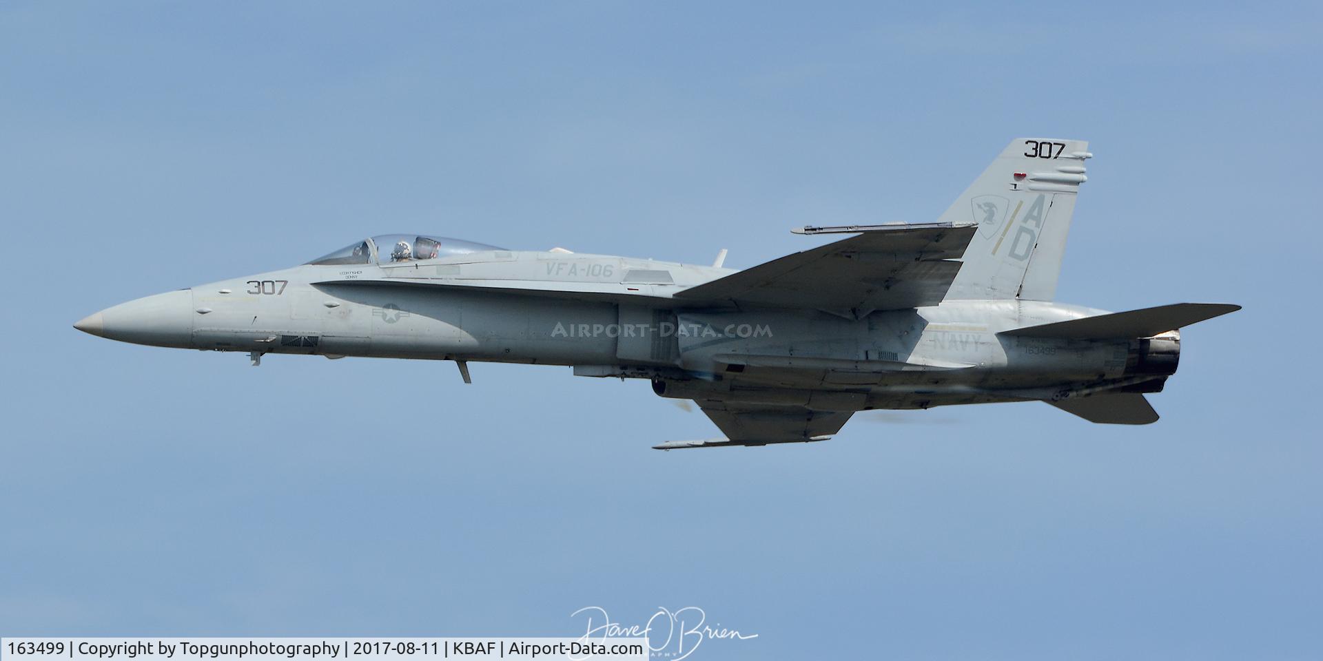 163499, 1988 McDonnell Douglas F/A-18C Hornet C/N 0739/C054, F-18 Backup jet on it's high speed pass