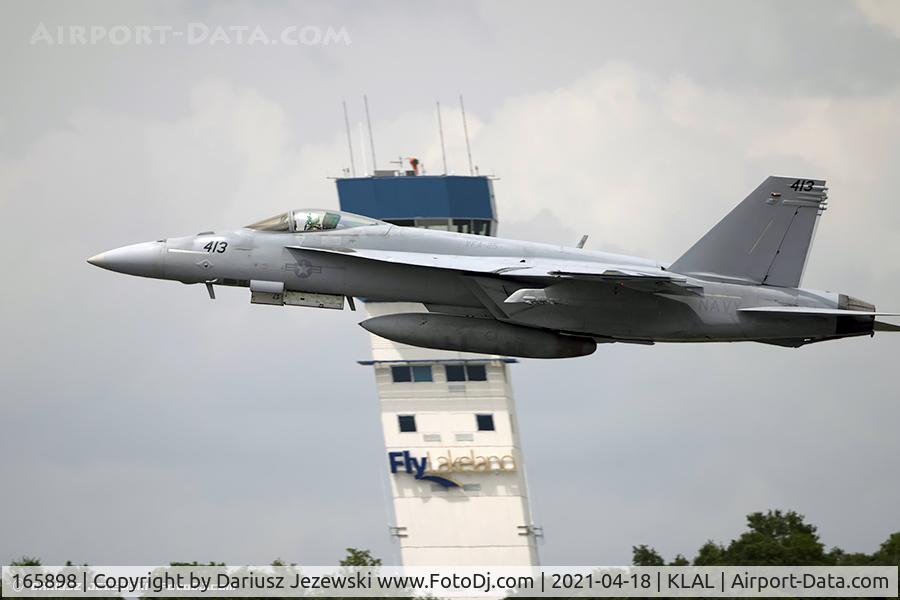 165898, Boeing F/A-18E Super Hornet C/N E053, F/A-18E Super Hornet 165898 NE-214 from VFA-137 
