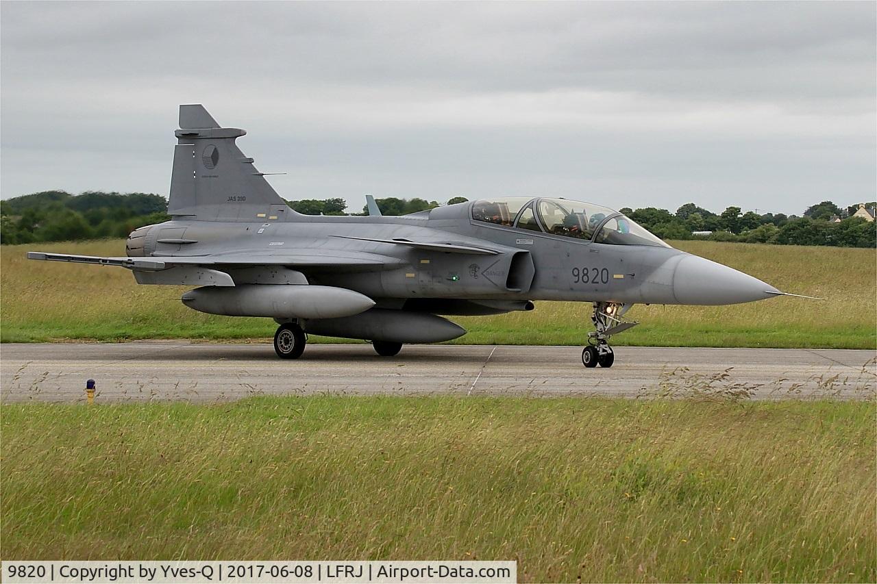 9820, 2005 Saab JAS-39D Gripen C/N 39820, Saab JAS-39D Gripen, Taxiing to flight line, Landivisiau Naval Air Base (LFRJ) Tiger Meet 2017
