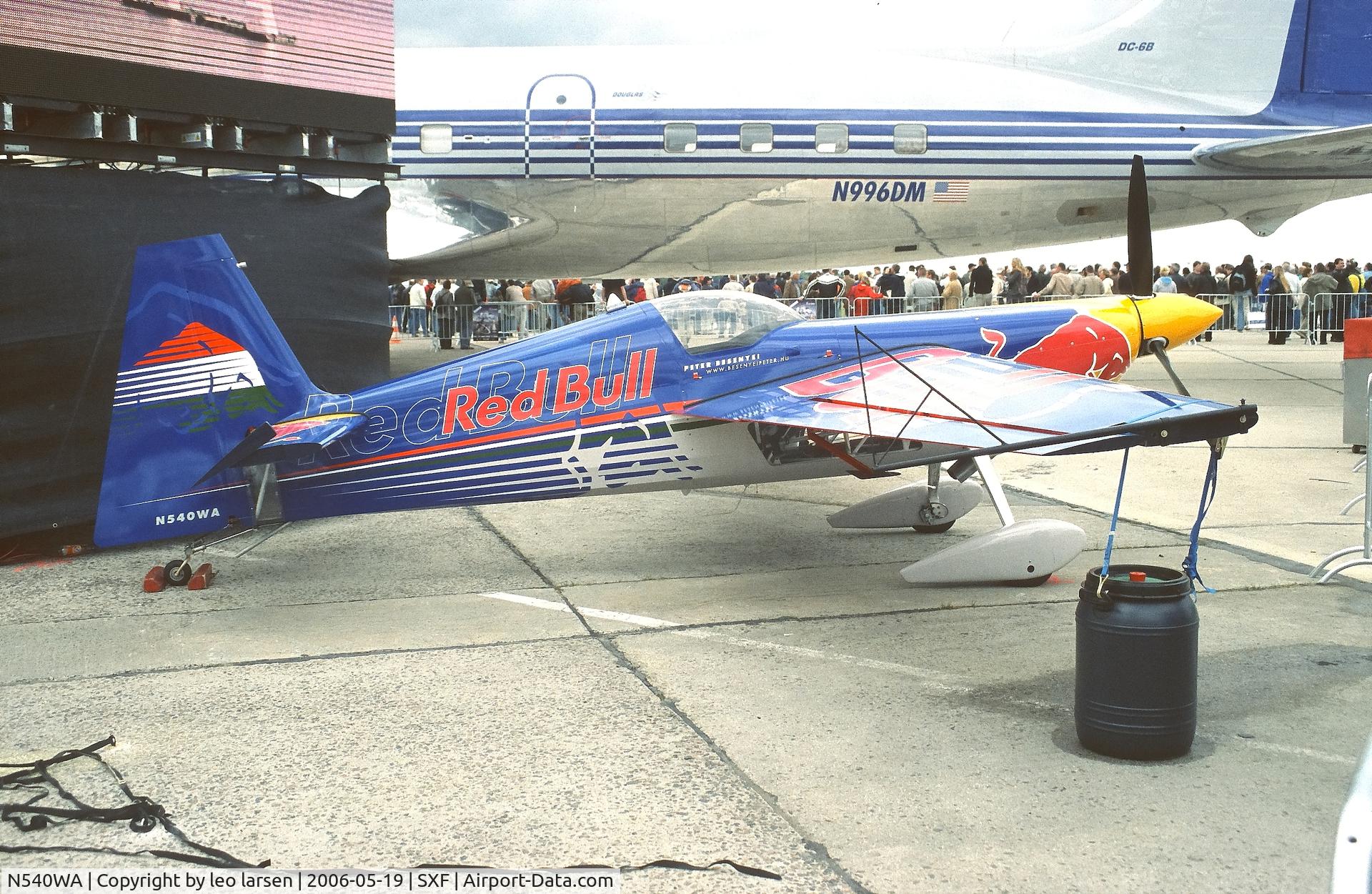 N540WA, 2001 Zivko Edge 540 C/N 0030, Berlin ILA 19.5.2006