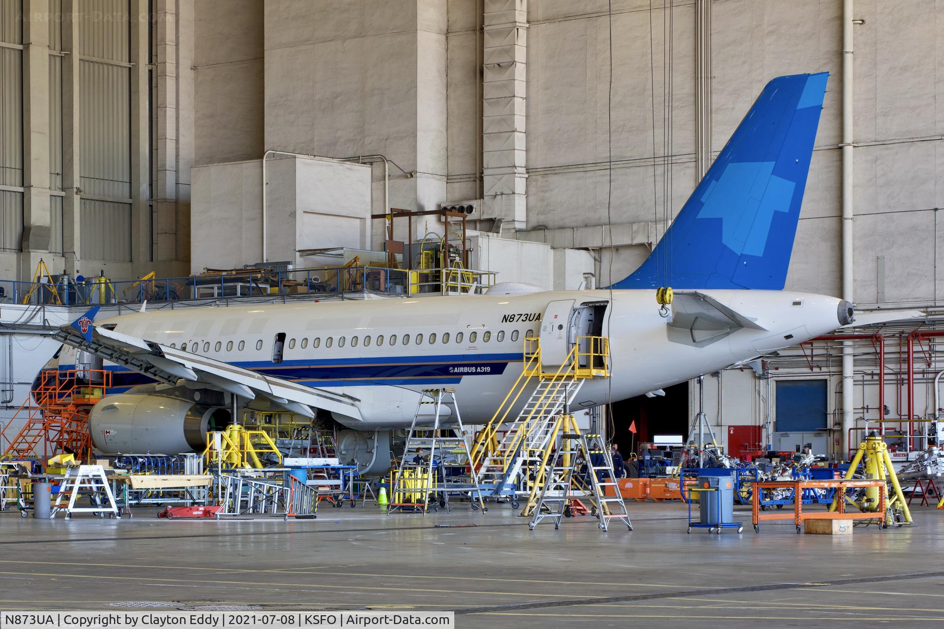 N873UA, 2003 Airbus A319-132 C/N 2004, SFO 2021.