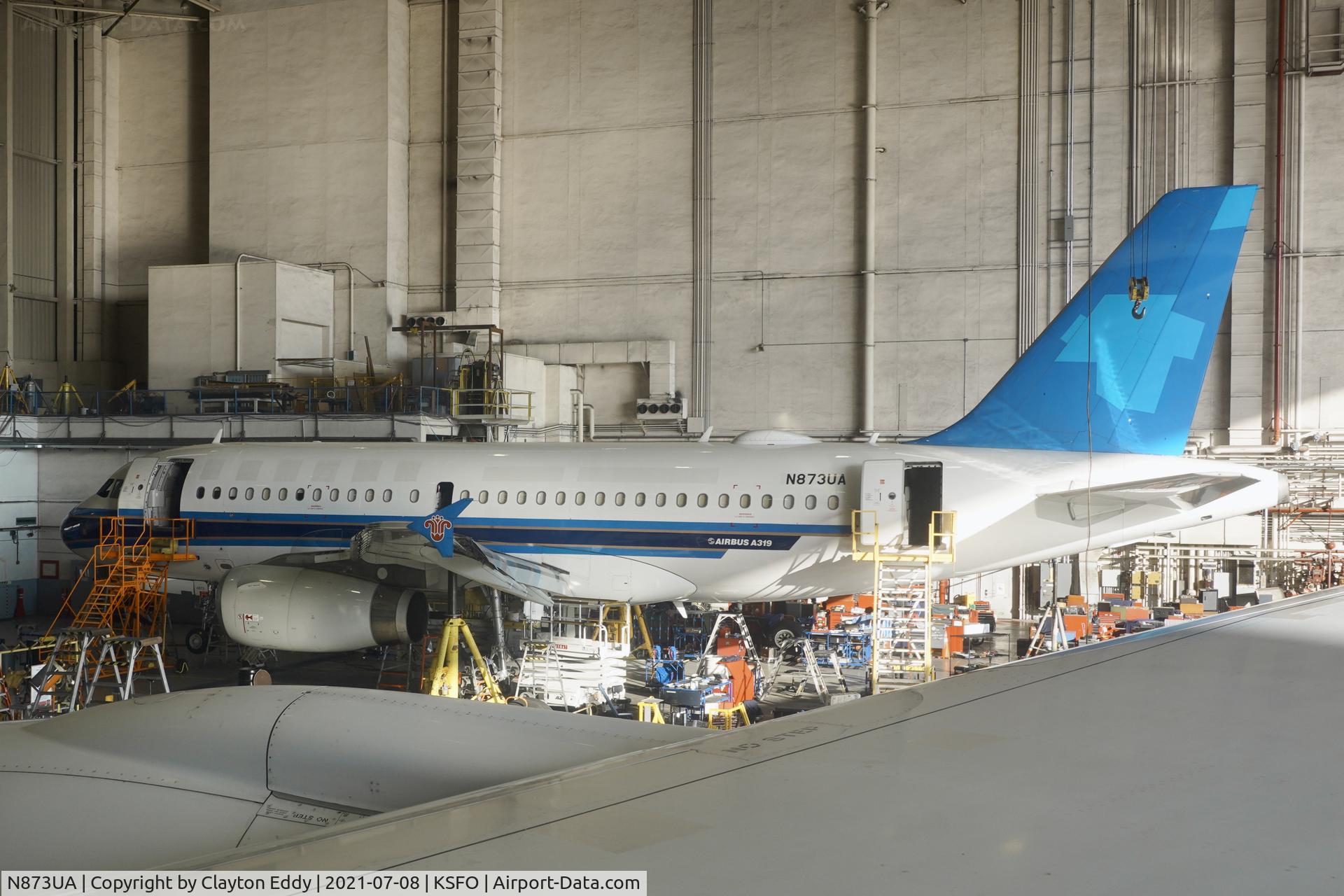 N873UA, 2003 Airbus A319-132 C/N 2004, SFO 2021.