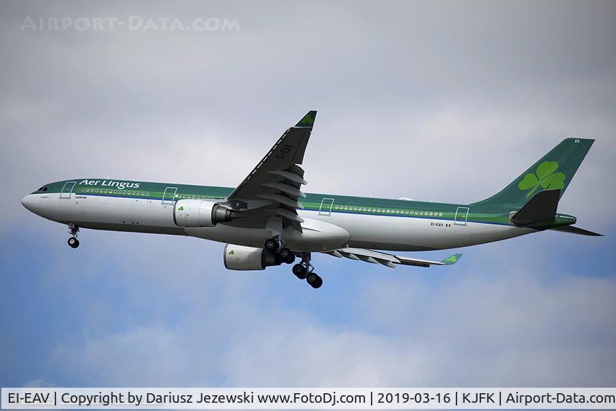 EI-EAV, 2009 Airbus A330-302 C/N 985, Airbus A330-302 - Aer Lingus  C/N 985, EI-EAV