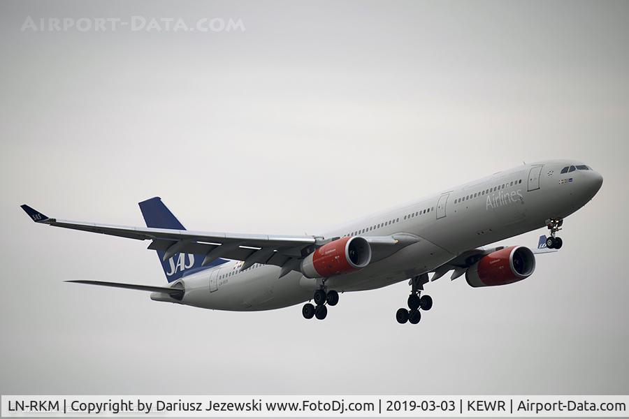 LN-RKM, 2002 Airbus A330-343X C/N 496, Airbus A330-343 - Scandinavian Airlines - SAS  C/N 496, LN-RKM