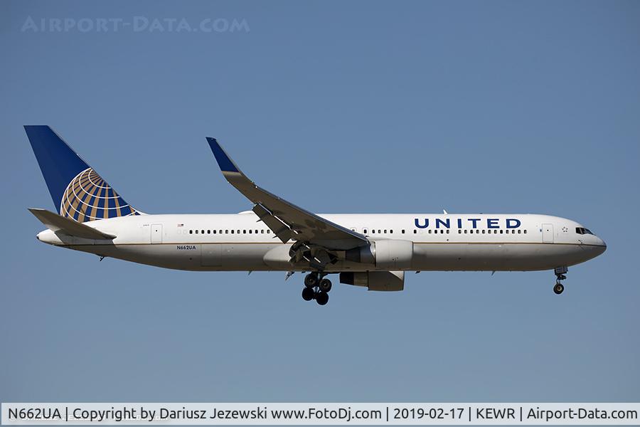 N662UA, 1993 Boeing 767-322 C/N 27159, Boeing 767-322/ER - United Airlines  C/N 27159, N662UA