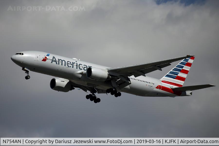 N754AN, 2001 Boeing 777-223 C/N 30262, Boeing 777-223/ER - American Airlines  C/N 30262, N754AN