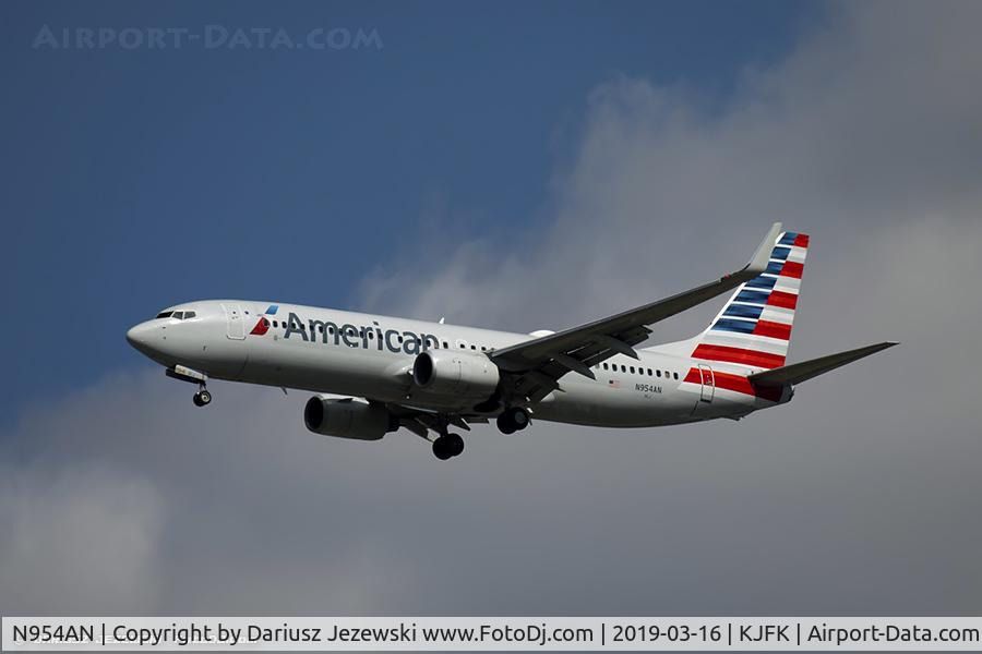 N954AN, 2001 Boeing 737-823 C/N 30089, Boeing 737-823 - American Airlines  C/N 30089, N954AN