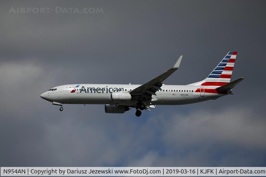 N954AN, 2001 Boeing 737-823 C/N 30089, Boeing 737-823 - American Airlines  C/N 30089, N954AN