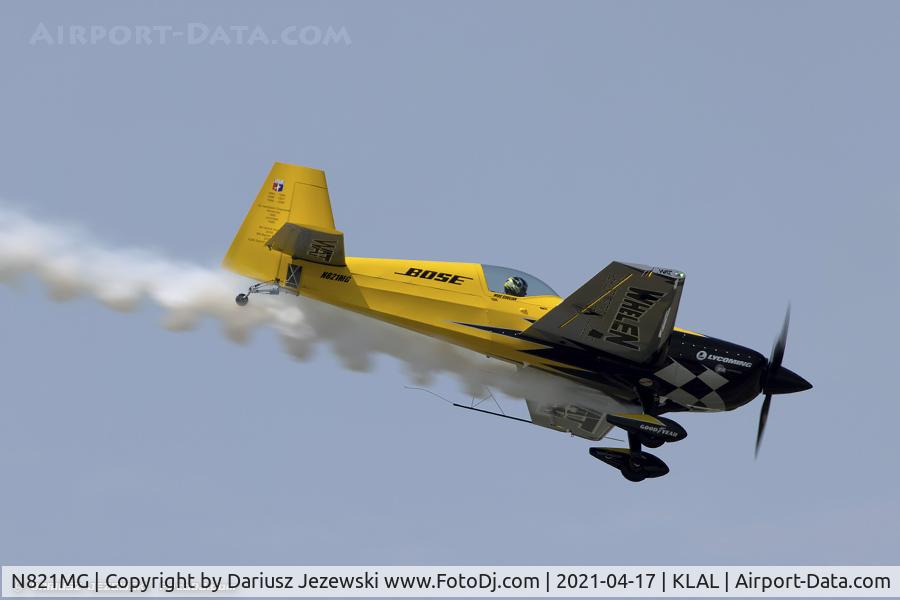 N821MG, 2009 Extra EA-300SC C/N SC010, Extra EA-300S  C/N 1035, N821MG