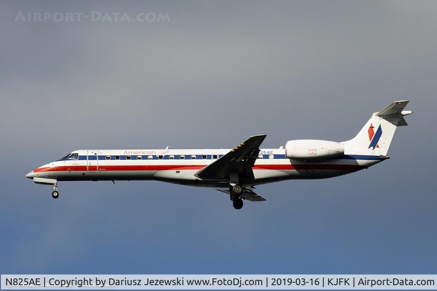 N825AE, 2002 Embraer ERJ-140LR (EMB-135KL) C/N 145589, Embraer ERJ-140LR (EMB-135KL) - Envoy Air  C/N 145589, N825AE