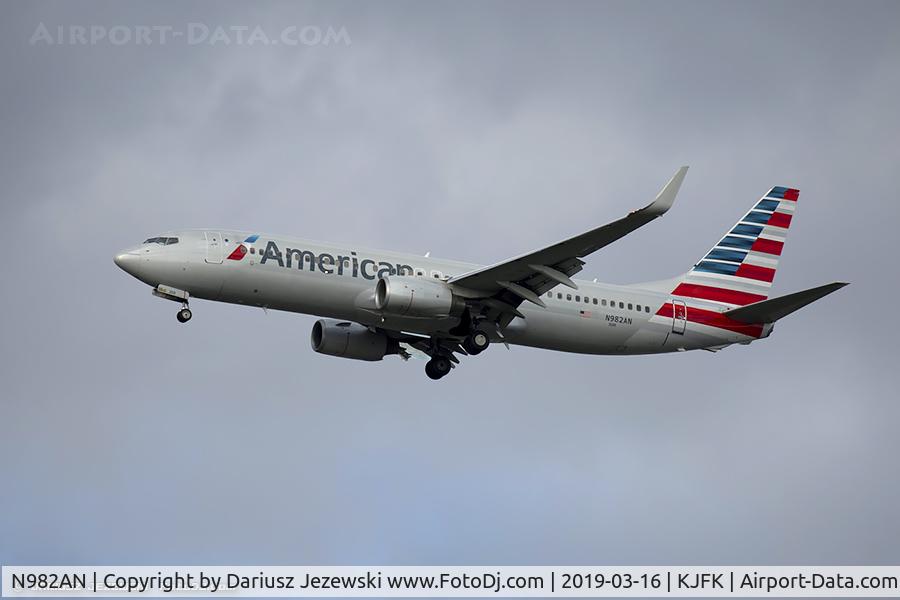 N982AN, 2009 Boeing 737-823 C/N 31067, Boeing 737-823 - American Airlines  C/N 31067, N982AN