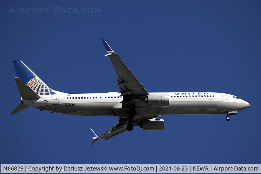 N66828, 2014 Boeing 737-924/ER C/N 44580, Boeing 737-924/ER - United Airlines  C/N 44580, N66828