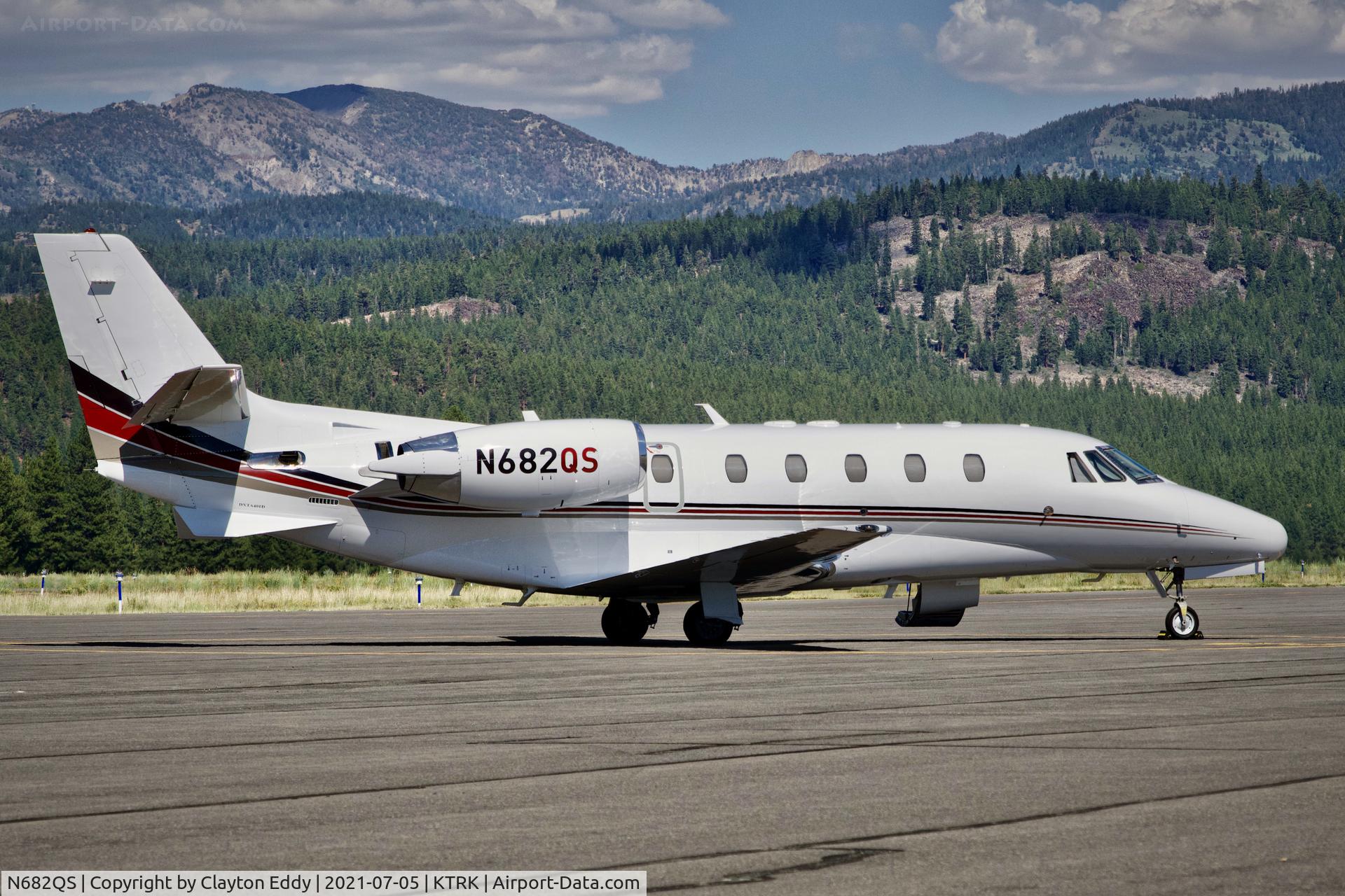 N682QS, 2006 Cessna 560XL C/N 560-5654, Truckee airport California 2021.