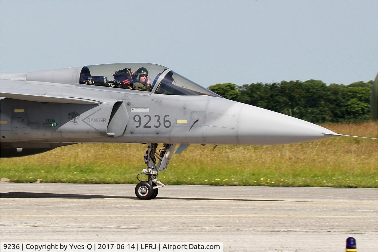9236, Saab JAS-39C Gripen C/N 39236, Saab JAS-39C Gripen, Taxiing to flight line, Landivisiau Naval Air Base (LFRJ) Tiger Meet 2017