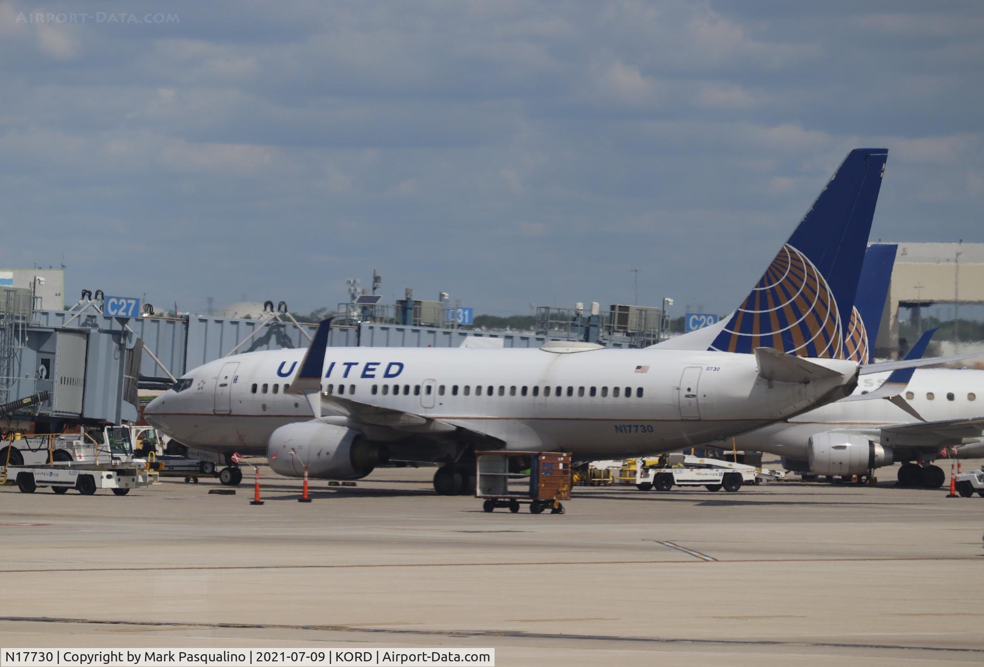 N17730, 1999 Boeing 737-724 C/N 28798, Boeing 737-724