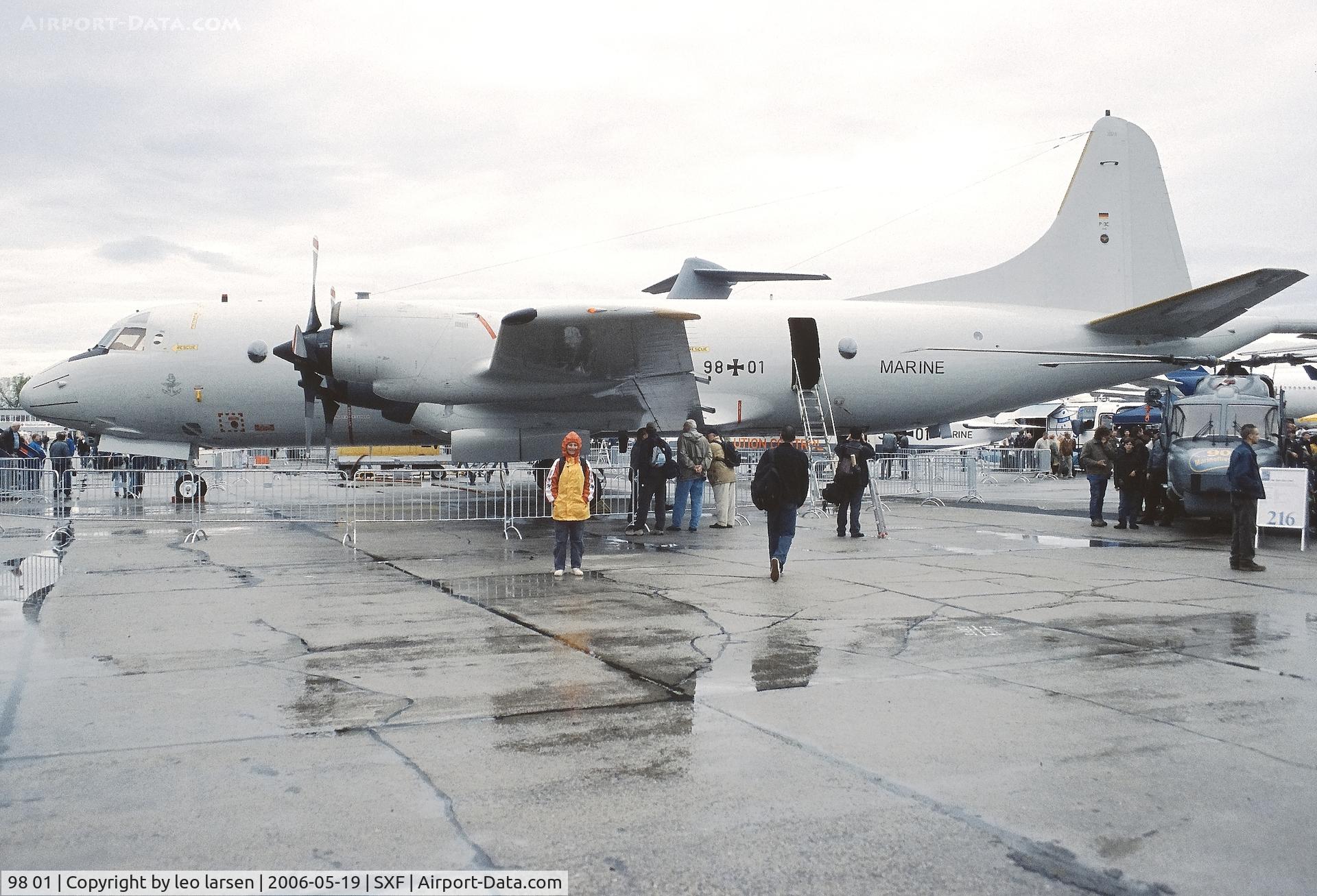 98 01, Lockheed P-3C Orion C/N 285E-5745, Berlin ILA 19.5.2006