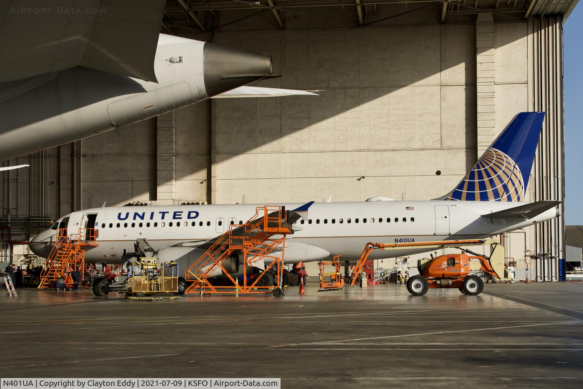 N401UA, 1993 Airbus A320-232 C/N 435, SFO 2021.