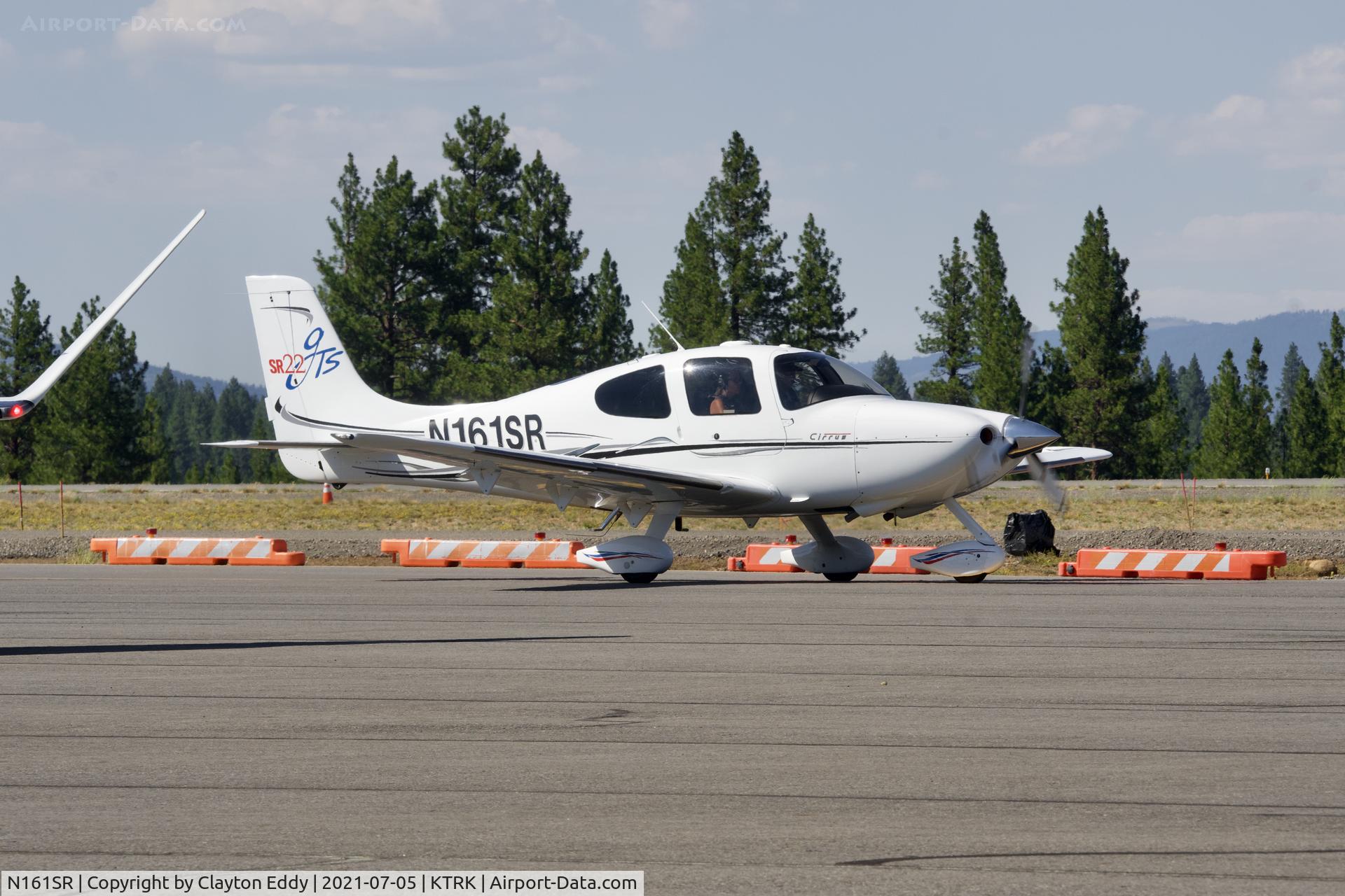 N161SR, 2006 Cirrus SR22 C/N 2120, Truckee airport California 2021.