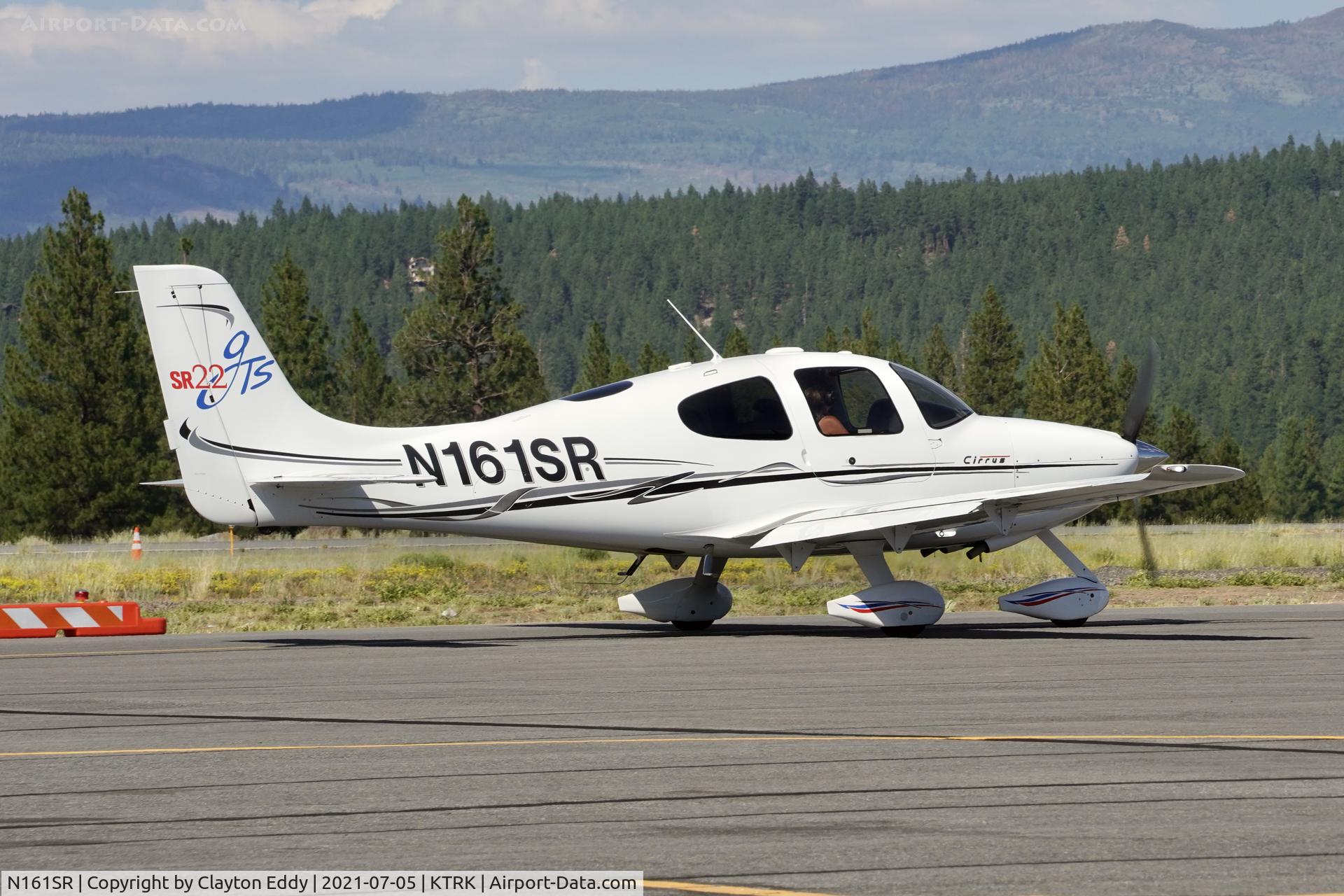 N161SR, 2006 Cirrus SR22 C/N 2120, Truckee airport California 2021.