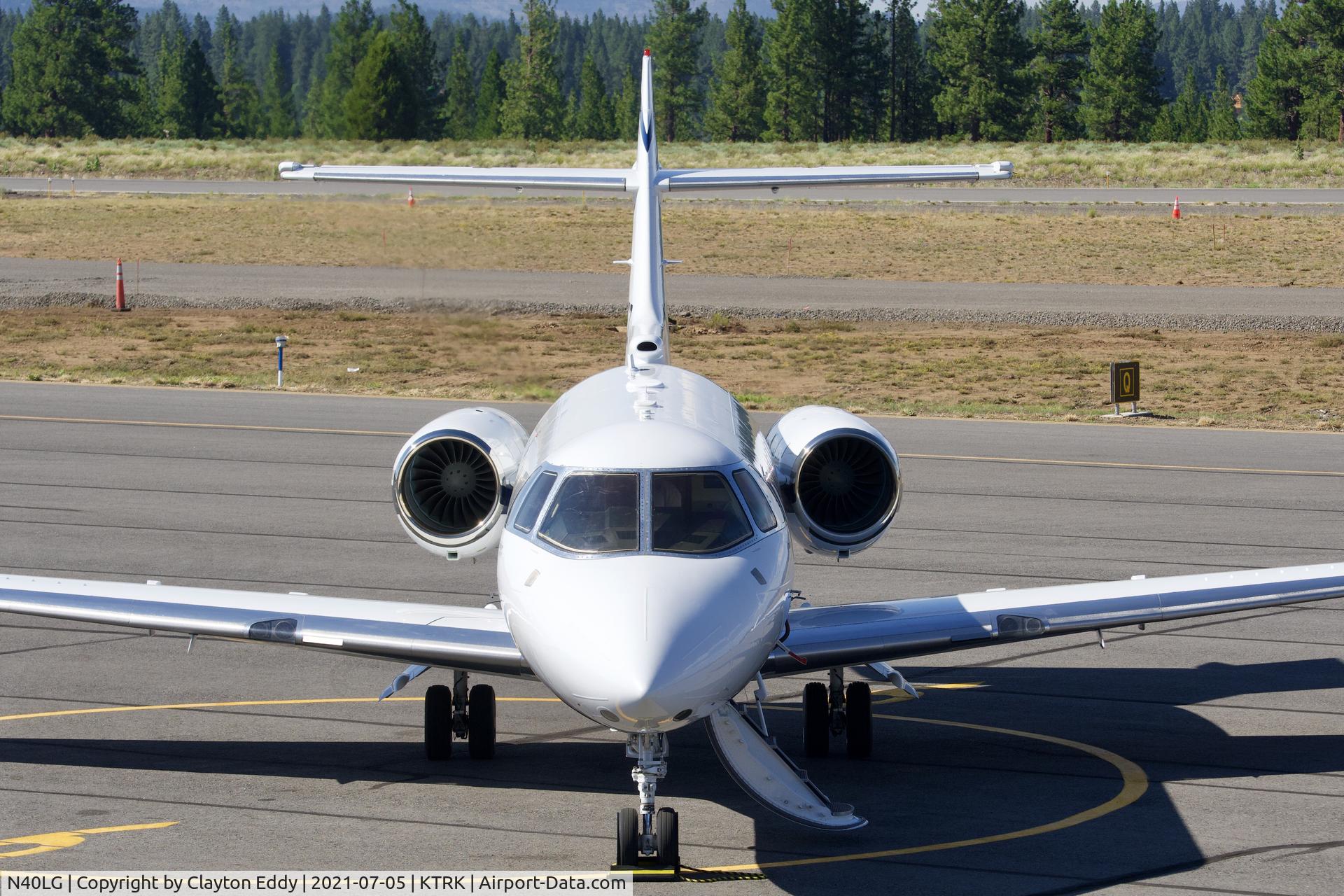 N40LG, 2018 Bombardier Challenger 350 (BD-100-1A10) C/N 20758, Truckee airport California 2021.