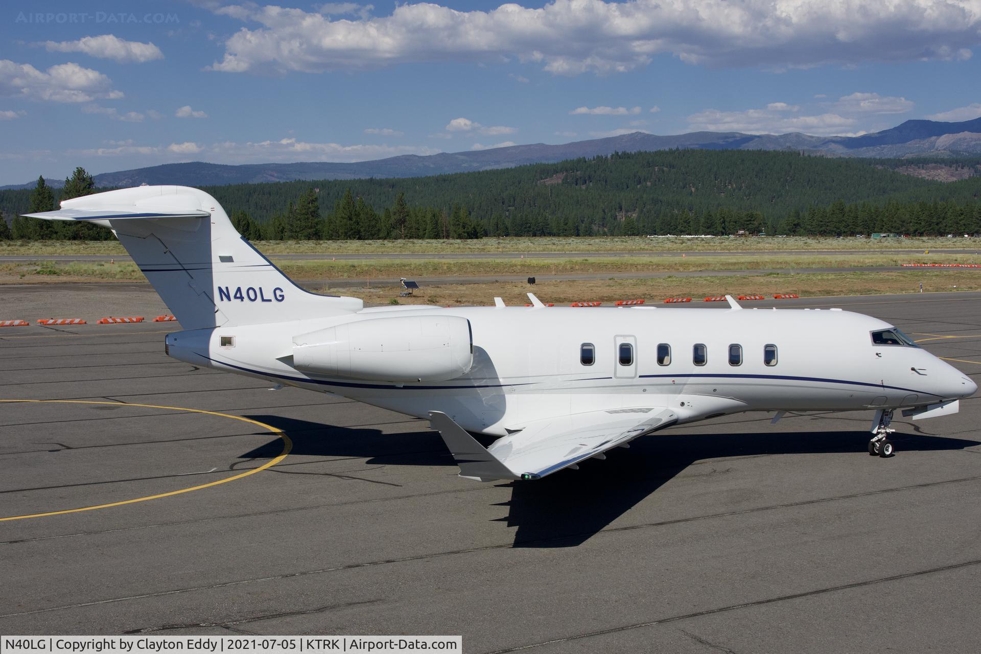 N40LG, 2018 Bombardier Challenger 350 (BD-100-1A10) C/N 20758, Truckee airport California 2021.