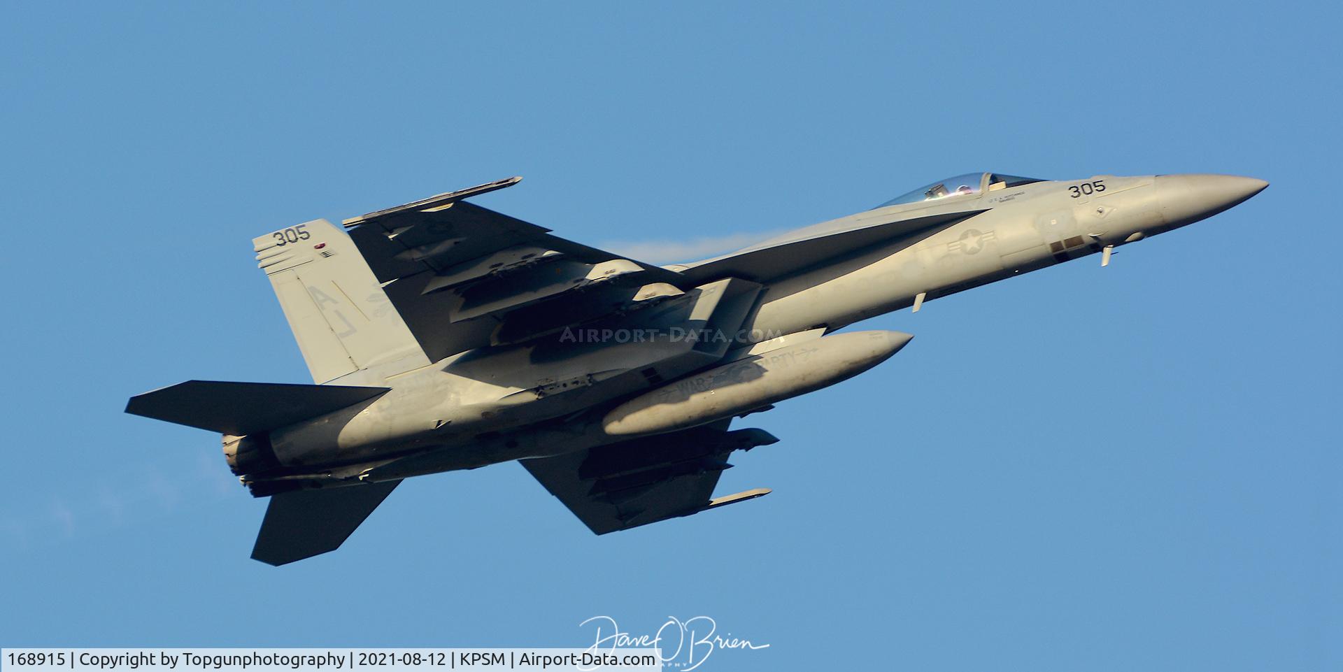168915, Boeing F/A-18E Super Hornet C/N E274, WARPARTY22 following flight lead home