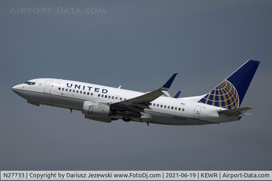 N27733, 1999 Boeing 737-724 C/N 28800, Boeing 737-724 - United Airlines  C/N 28800, N27733