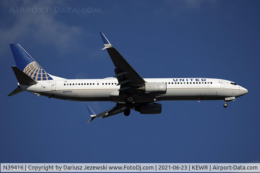 N39416, 2008 Boeing 737-924/ER C/N 37093, Boeing 737-924/ER - United Airlines  C/N 37093, N39416