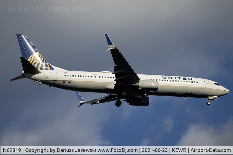 N69819, 2014 Boeing 737-924/ER C/N 43533, Boeing 737-924/ER - United Airlines  C/N 43533, N69819
