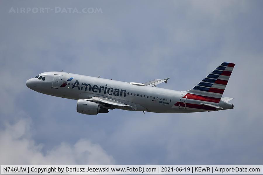 N746UW, 2000 Airbus A319-112 C/N 1297, Airbus A319-112 - American Airlines  C/N 1297, N746UW