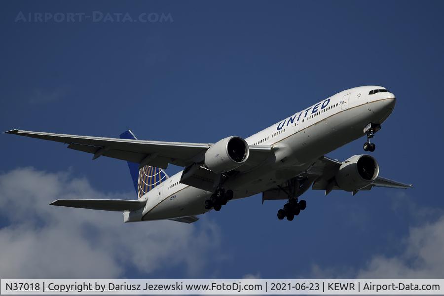 N37018, 2002 Boeing 777-224 C/N 31680, Boeing 777-224/ER - Continental Airlines  C/N 31680, N37018