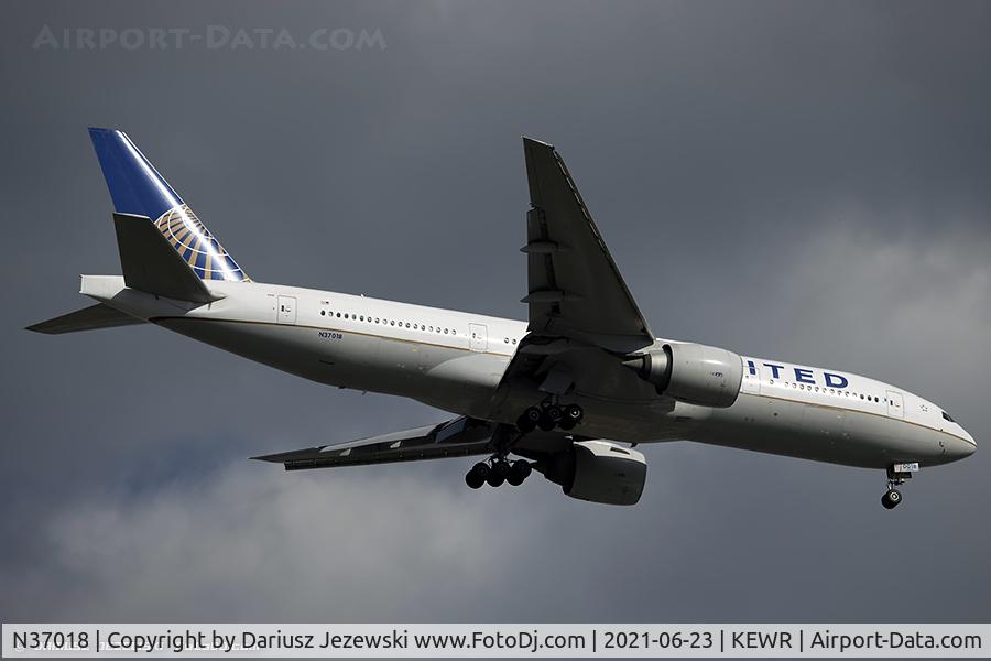 N37018, 2002 Boeing 777-224 C/N 31680, Boeing 777-224/ER - Continental Airlines  C/N 31680, N37018