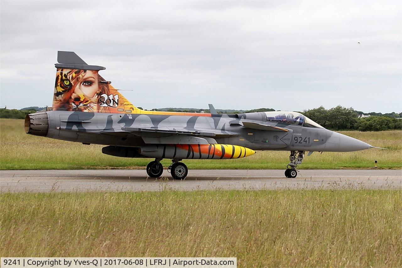9241, Saab JAS-39C Gripen C/N 39241, Saab JAS-39C Gripen, Taxiing to flight line, Landivisiau Naval Air Base (LFRJ) Tiger Meet 2017