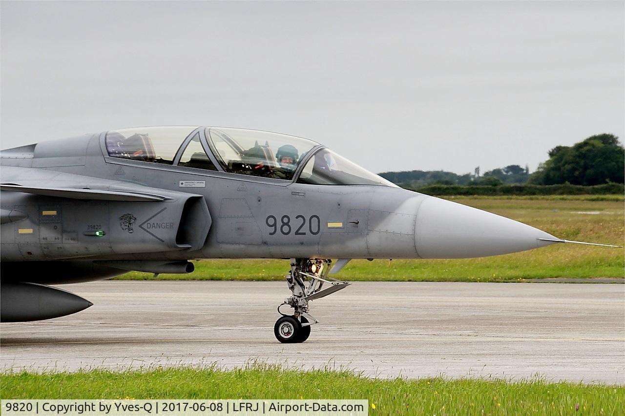 9820, 2005 Saab JAS-39D Gripen C/N 39820, Saab JAS-39D Gripen, Taxiing to flight line, Landivisiau Naval Air Base (LFRJ) Tiger Meet 2017