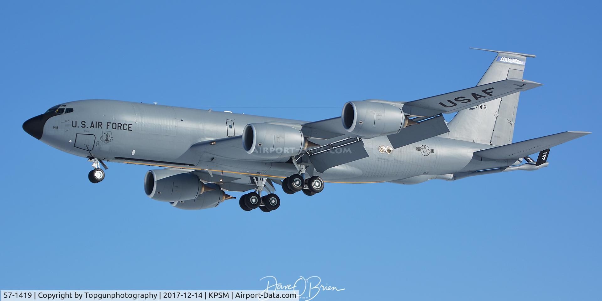 57-1419, 1957 Boeing KC-135R Stratotanker C/N 17490, PACK31 declaring IFE due to gear issue. Low approach so the SOF can see if all gear is down.