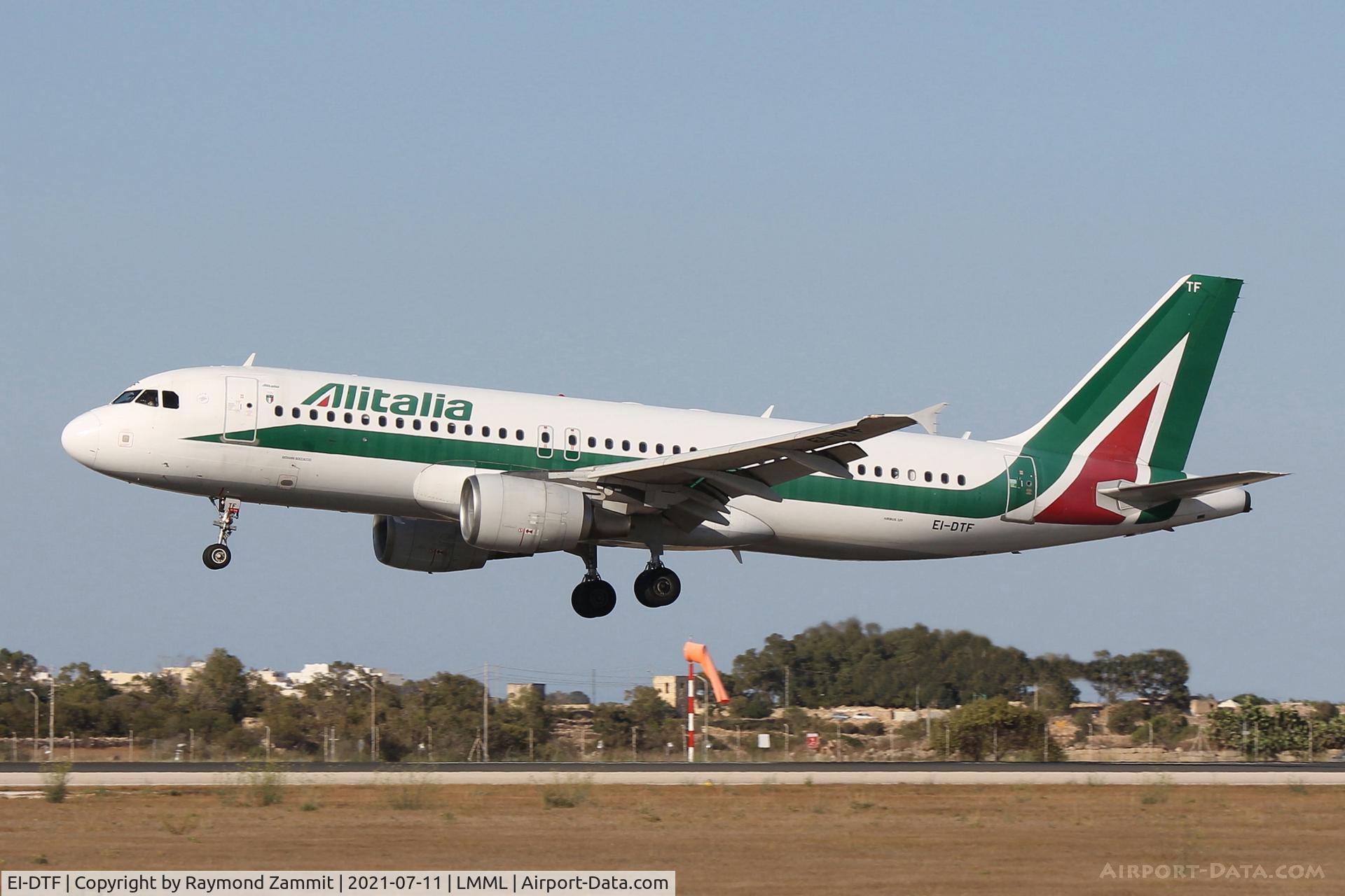 EI-DTF, 2009 Airbus A320-216 C/N 3906, A320 EI-DTF Alitalia