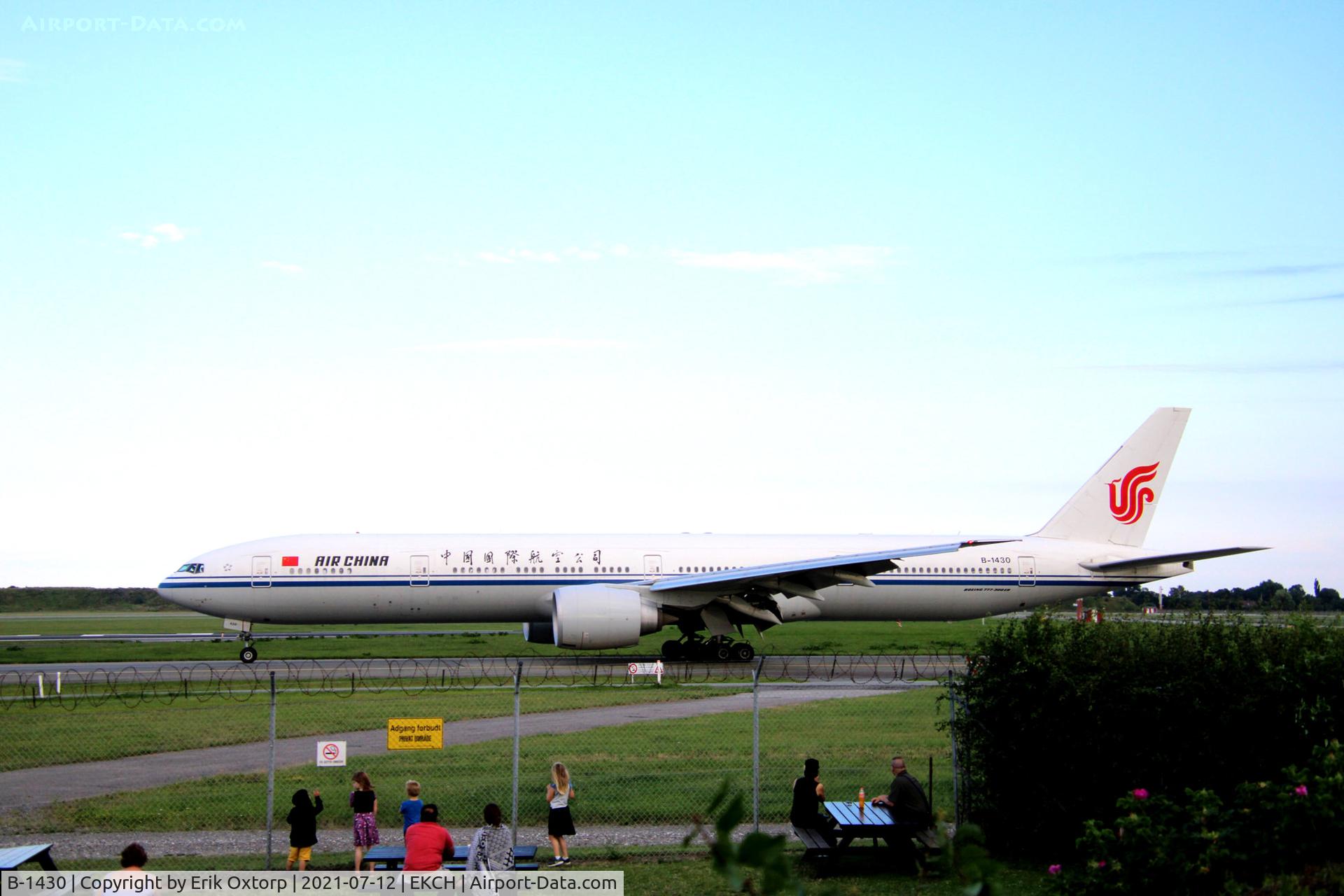 B-1430, 2017 Boeing 777-39L(ER) C/N 63357, B-1430 landed rw 04L